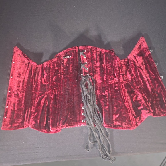 CORSETTERY CRUSHED VELVET MAROON CORSET- SIZE:24 - Picture 4 of 6